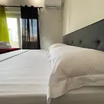 Kadare City-Center Apartment With Balcony
