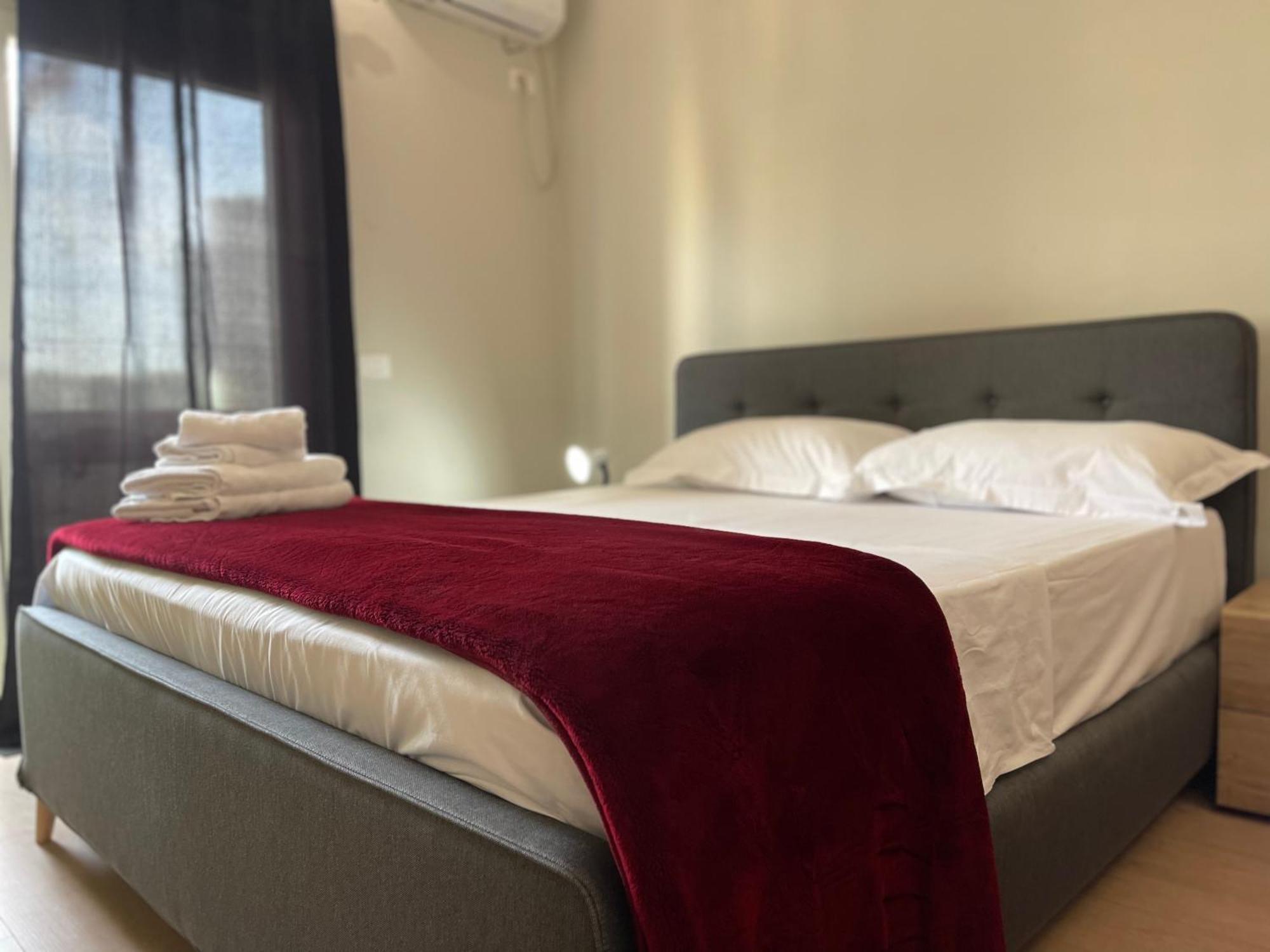Kadare City-Center Apartment With Balcony Apartment *